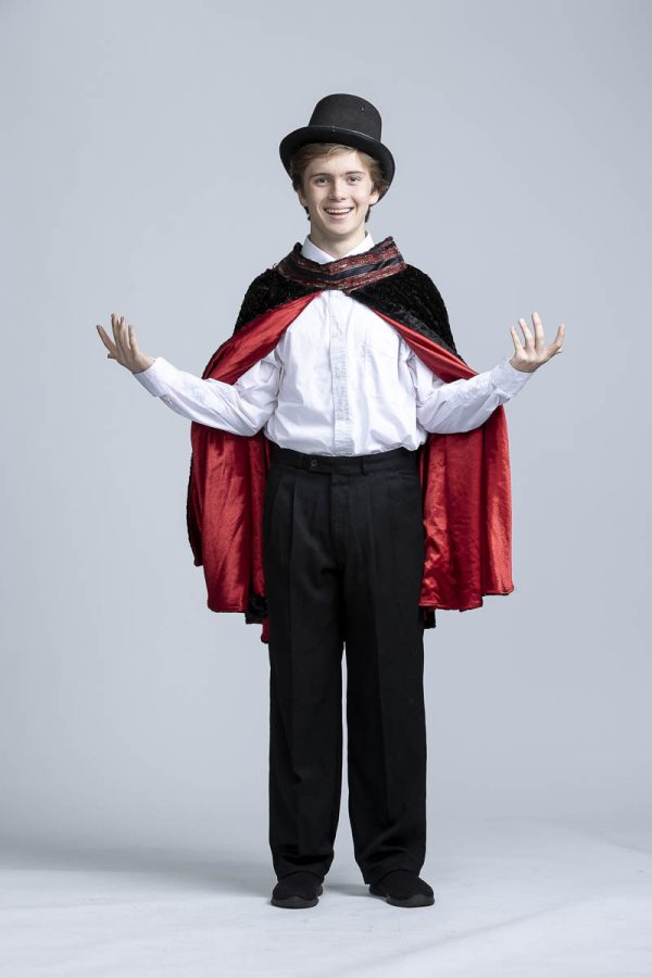Magician with cloak - Image 3