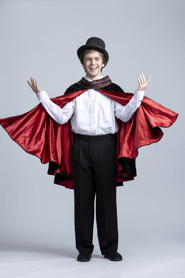 Magician with cloak - Image 2