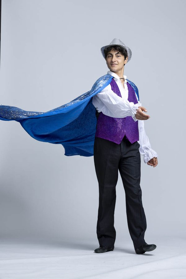 Magician with blue cape - Image 2
